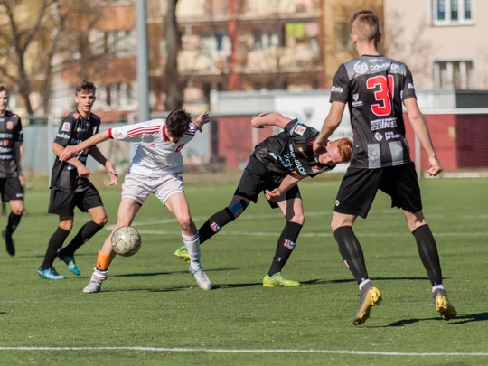 CLJ U17: SMS RESOVIA - WISŁA Kraków 2:1