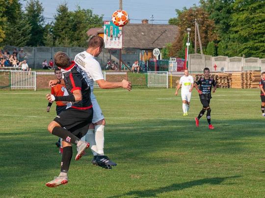 Liga okręgowa seniorów: Zaczernie - SMS Resovia 4:3