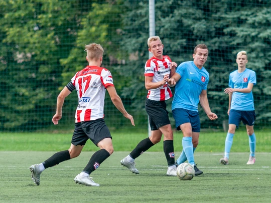 IV LIGA: SMS Resovia II – MKS Start Pruchnik 0-0