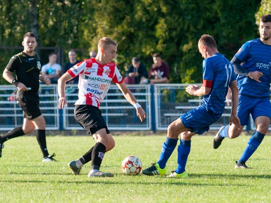 Liga okręgowa seniorów: Stal Łańcut - SMS Resovia II 0:1