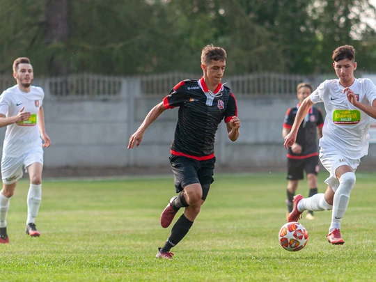 Liga okręgowa seniorów: Zaczernie - SMS Resovia 4:3