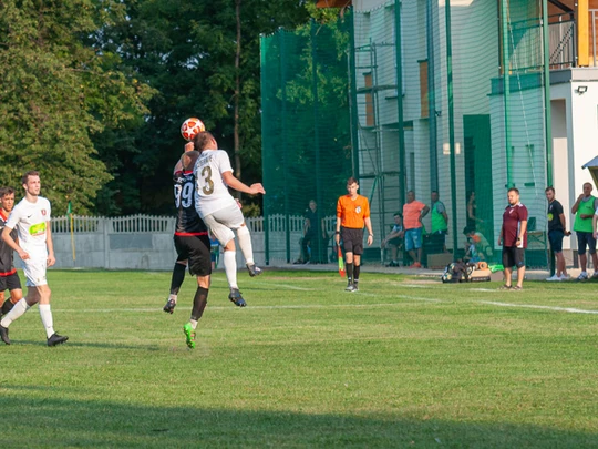 Liga okręgowa seniorów: Zaczernie - SMS Resovia 4:3