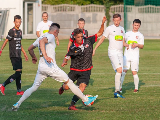 Liga okręgowa seniorów: Zaczernie - SMS Resovia 4:3