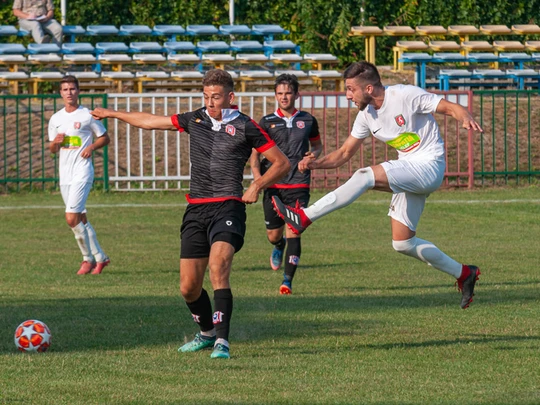 Liga okręgowa seniorów: Zaczernie - SMS Resovia 4:3