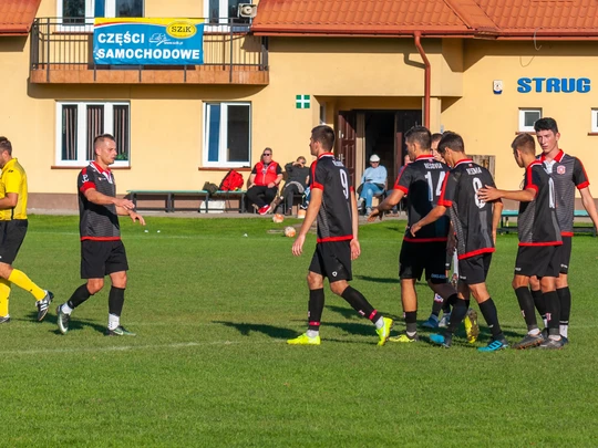 Liga okręgowa seniorów: Strug Tyczyn - SMS Resovia II 1:1