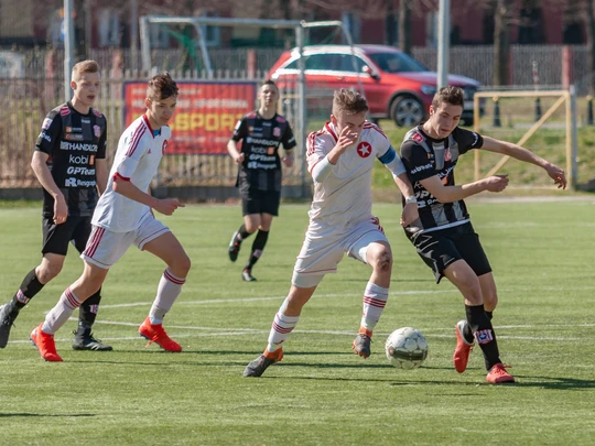 CLJ U17: SMS RESOVIA - WISŁA Kraków 2:1