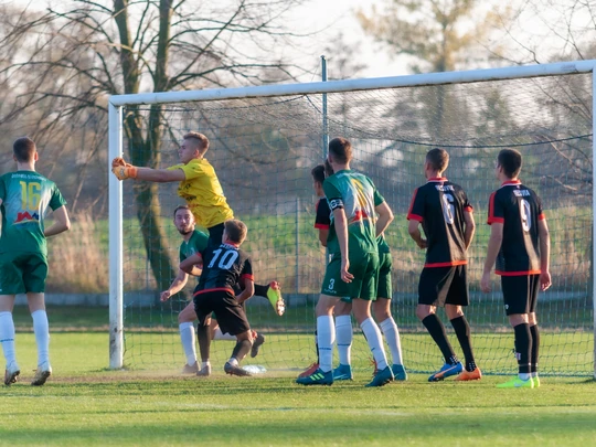 Liga okręgowa seniorów: Jedność Niechobrz - SMS Resovia II Rzeszów 1:5