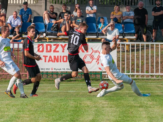 Liga okręgowa seniorów: Zaczernie - SMS Resovia 4:3